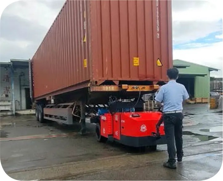 CTT-160 AC 自走式全电动货柜搬运拖车